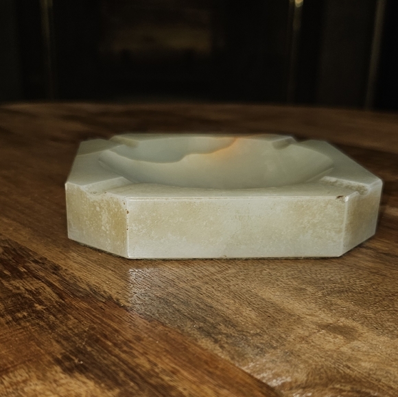 Green Onyx Heavy Stone Marble Ashtray - Picture 3 of 5